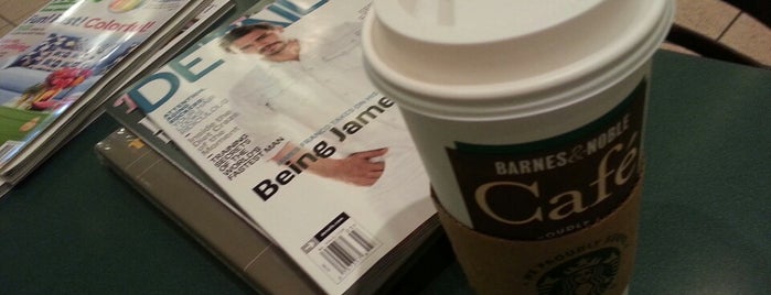 Barnes & Noble Cafe is one of SCOOBY 님이 저장한 장소.
