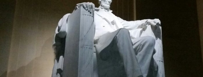 Lincoln Anıtı is one of J.'ın Beğendiği Mekanlar.