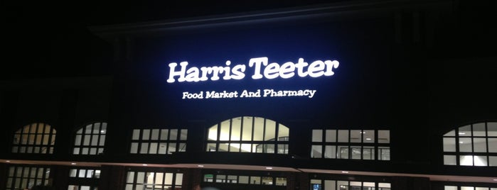 Harris Teeter is one of Locais curtidos por Triangle Real Estate.