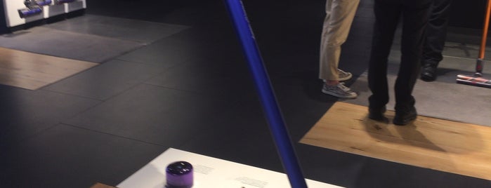 Dyson Demo Store is one of BPさんのお気に入りスポット.