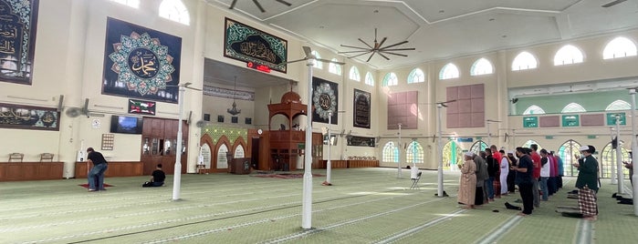 Masjid Al-Azim is one of masjid.