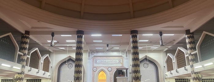 Masjid Al-Husna is one of Masjid & Surau.