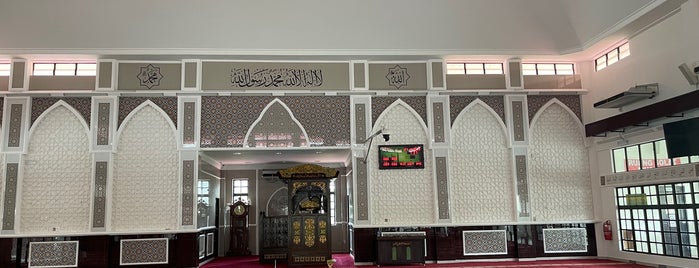 Masjid Sultan Abdul Aziz Shah is one of Masjid & Surau, MY #1.