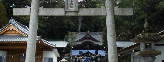 西寒多神社 is one of 八百万の神々 / Gods live everywhere in Japan.