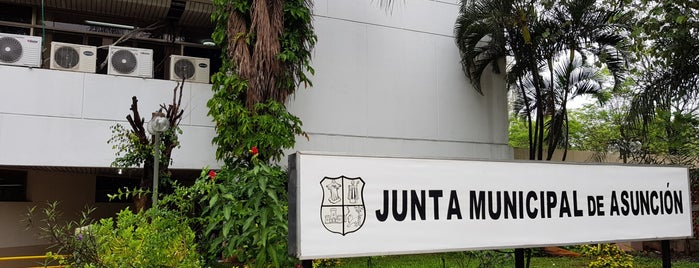 Junta Municipal de Asuncion is one of Lugares.