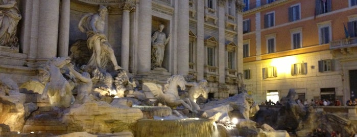 Trevi-fontein is one of Roma.