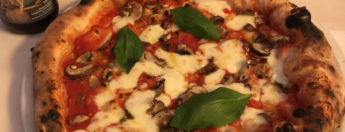 Bricktop Pizza is one of Lugares guardados de Paul.