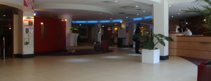 ibis London Heathrow Airport is one of Best Hotels.