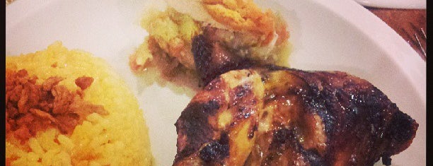 Aida's Chicken is one of Lugares favoritos de Shank.