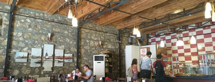 Cevahir Ev Yemekleri & Cafe is one of สถานที่ที่ salih ถูกใจ.