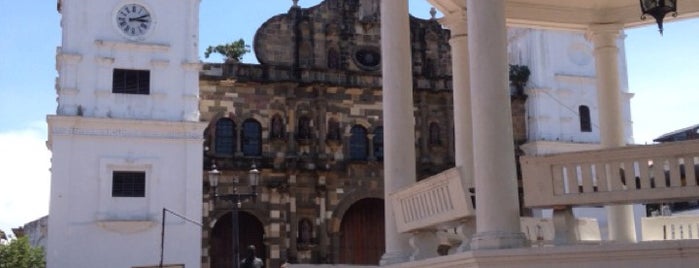 Plaza Catedral is one of Lugares favoritos de Erick.