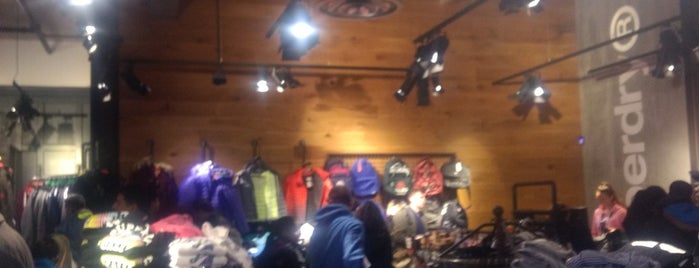 Superdry is one of Alyssa : понравившиеся места.