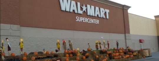 Walmart Supercenter is one of Caroline 🍀💫🦄💫🍀さんのお気に入りスポット.