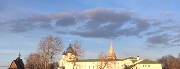 Спасо-Евфимиев монастырь is one of Orte, die Inna gefallen.