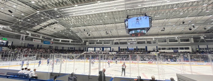 ČEZ stadion is one of Tipsport extraliga stadiony.