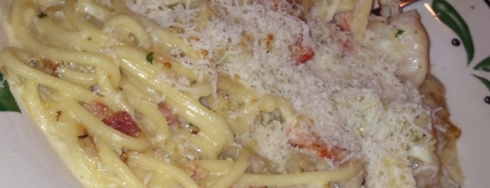 Olive Garden is one of The 15 Best Places for Pasta in Chula Vista.
