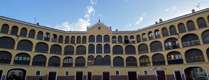 Plaza de Toros Vieja is one of Guía de Zaragoza.