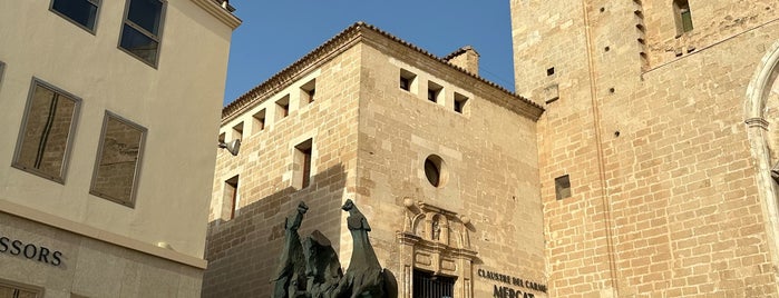 Mercat des Peix is one of Menorca'14.