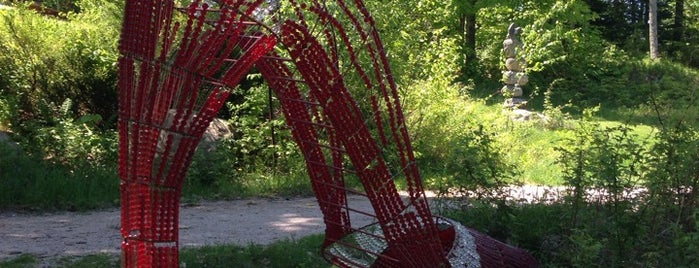 Haliburton Sculpture Forest is one of Tempat yang Disukai Steve.