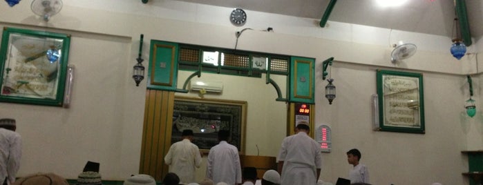 Masjid Adz-Dzikri Pesona Khayangan is one of 21.16 masjid.