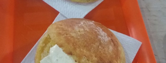 Ricas Arepas is one of [To-do] Colombia.