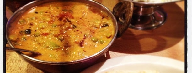 Taj Mahal Indian Cuisine is one of Posti che sono piaciuti a 🖤💀🖤 LiivingD3adGirl.