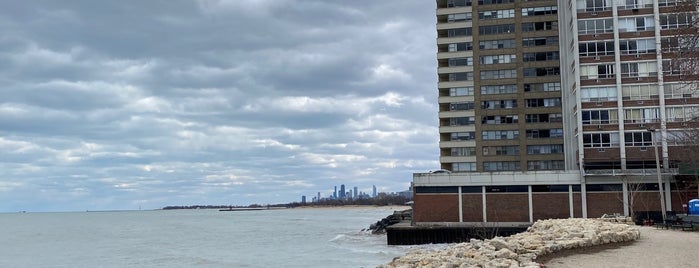 Berger Park is one of Chicago Parks.