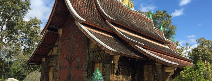 Wat Xieng Thong is one of สถานที่ที่ Craig ถูกใจ.