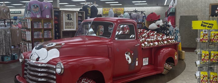 Buc-ee’s is one of Toddさんのお気に入りスポット.