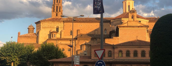 Ayuntamiento de Tarazona is one of Guía de Zaragoza.