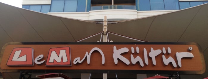 Leman Kültür is one of cafe.