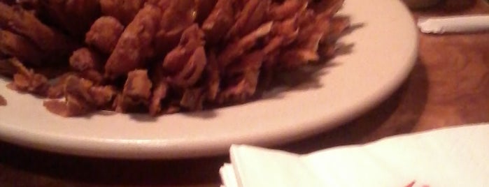 Outback Steakhouse is one of MEUS LOCAIS.