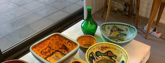Basmeh Gallery is one of furniture&dishes.