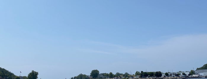 Grand Haven Boardwalk is one of places.