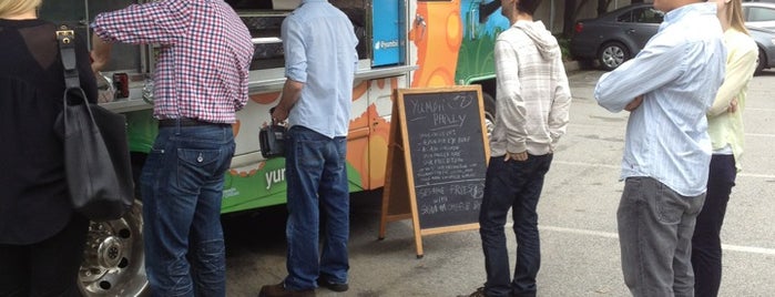 Food Truck Wednesday at Carriage Works! is one of Orte, die Chester gefallen.