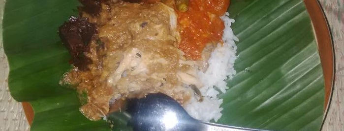 Gudeg Batas Kota Bu Mujirah is one of All-time favorites in Indonesia.