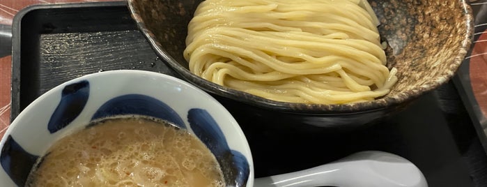 三ツ矢堂製麺 is one of らーめん.