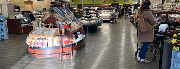 Safeway is one of Guide to Camas's best spots.