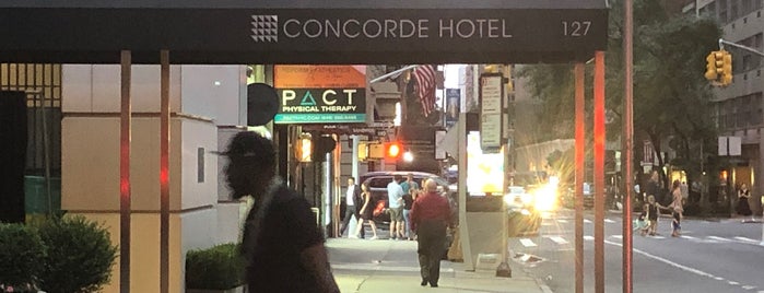 Concorde Hotel New York is one of สถานที่ที่ Lisette ถูกใจ.