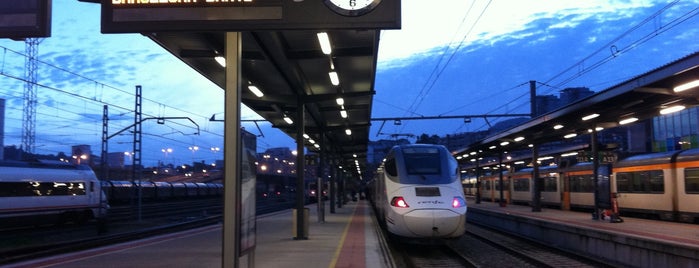 Estación de Vigo-Guixar is one of Estaciones de Tren.