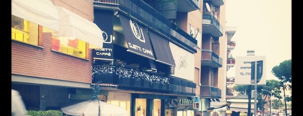 Ojetti Cafe is one of Locais curtidos por Jasmine.