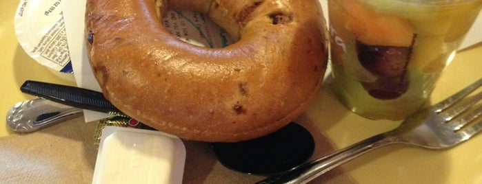 Panera Bread is one of The 15 Best Places for Bagels in Memphis.