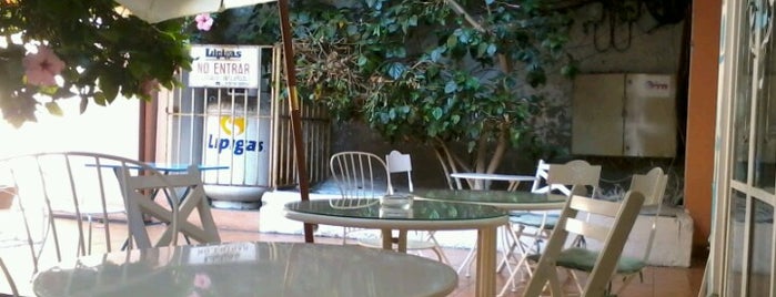 Atelier Café is one of Luis'in Kaydettiği Mekanlar.