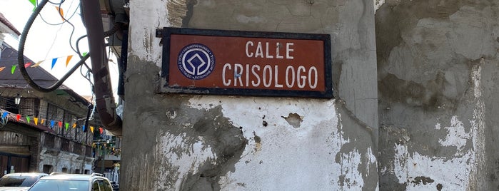 Calle Crisologo is one of Lieux qui ont plu à Kimmie.