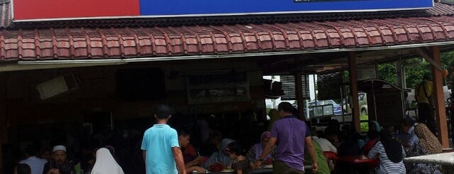 Restoran Ikan Bakar Malim is one of Makan @ Melaka/N9/Johor #4.
