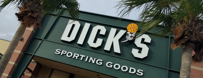 DICK'S Sporting Goods is one of Posti che sono piaciuti a Cora.