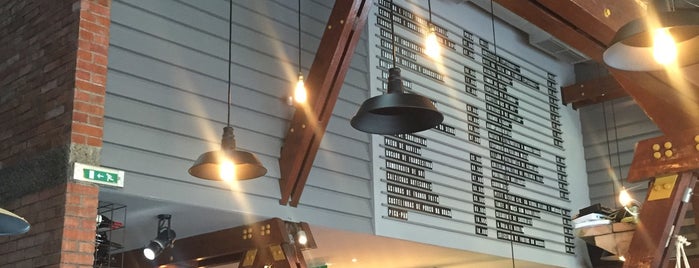 Terminal 4450 is one of Restaurantes Porto.