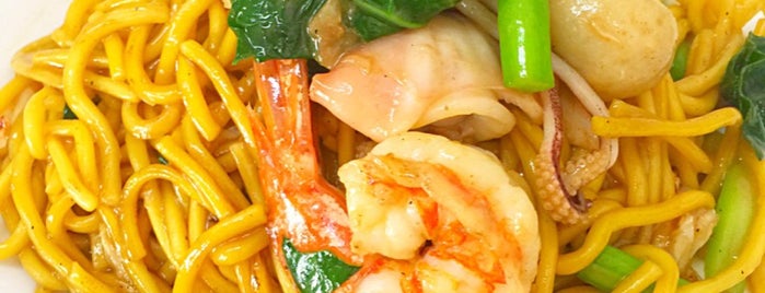Stir Fried Noodle is one of ตะลอนชิม.