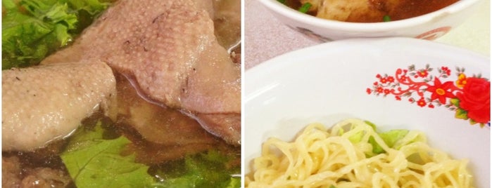 กรหมี่ไก่ is one of Top picks for Ramen or Noodle House.