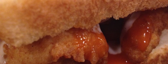 Zaxby's Chicken Fingers & Buffalo Wings is one of Eveさんのお気に入りスポット.